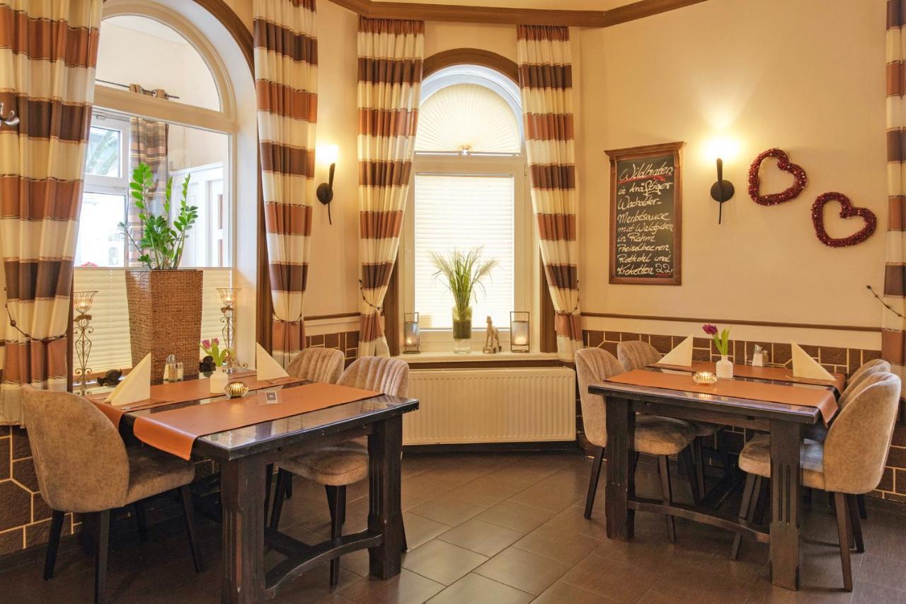 Hotel-Restaurant Holsteiner Hof Geesthacht Esterno foto